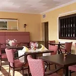 Naegler's Fine Lounge