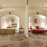 Naegler's Fine Lounge 4*