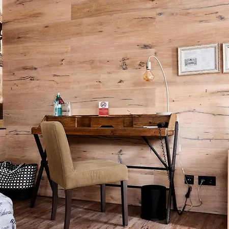 Naegler's Fine Lounge 酒店 厄斯特里希·温克尔