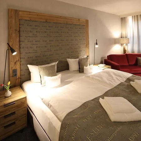 Hotel Naegler's Fine Lounge Oestrich-Winkel