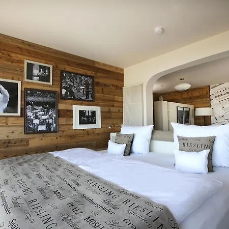 Naegler's Fine Lounge 4* Oestrich-Winkel