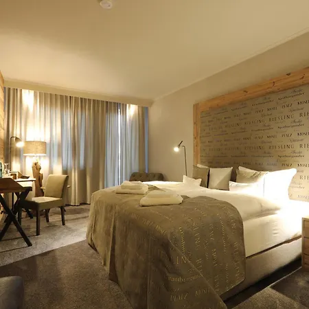 Naegler's Fine Lounge 4* Oestrich-Winkel