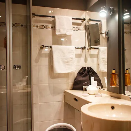 호텔 Naegler's Fine Lounge 4*