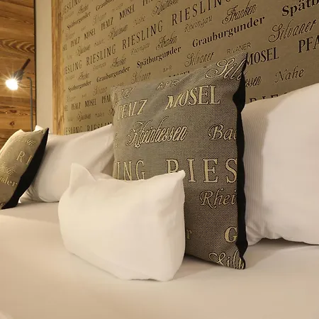 Naegler's Fine Lounge