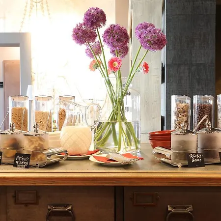 Naegler's Fine Lounge 호텔