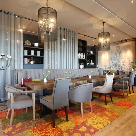 Naegler's Fine Lounge Hotell Oestrich-Winkel