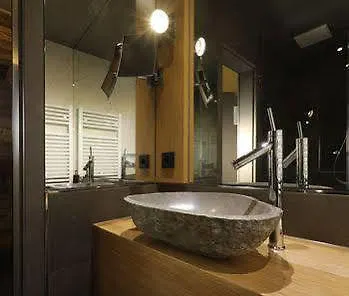 Naegler's Fine Lounge 호텔