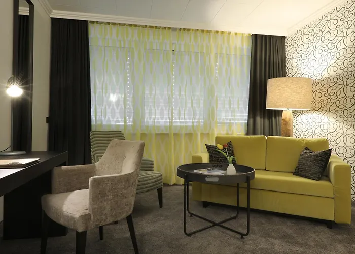 Hotel Naegler's Fine Lounge