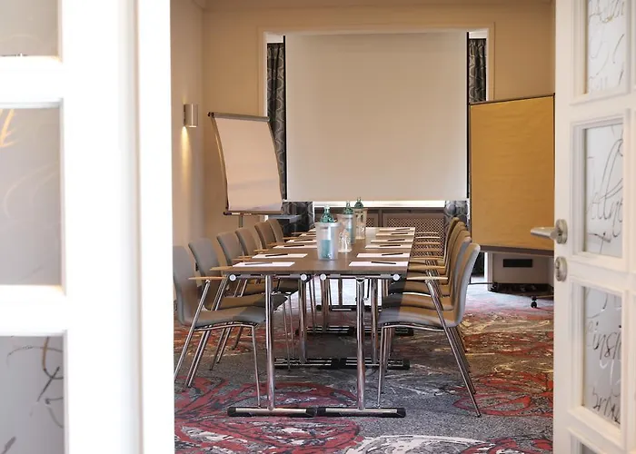 Naegler's Fine Lounge 4* Oestrich-Winkel