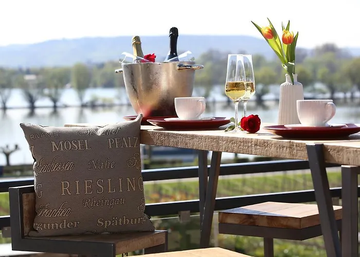 Hotel Naegler's Fine Lounge