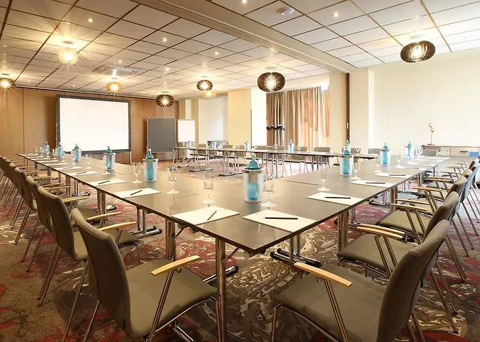 Naegler's Fine Lounge